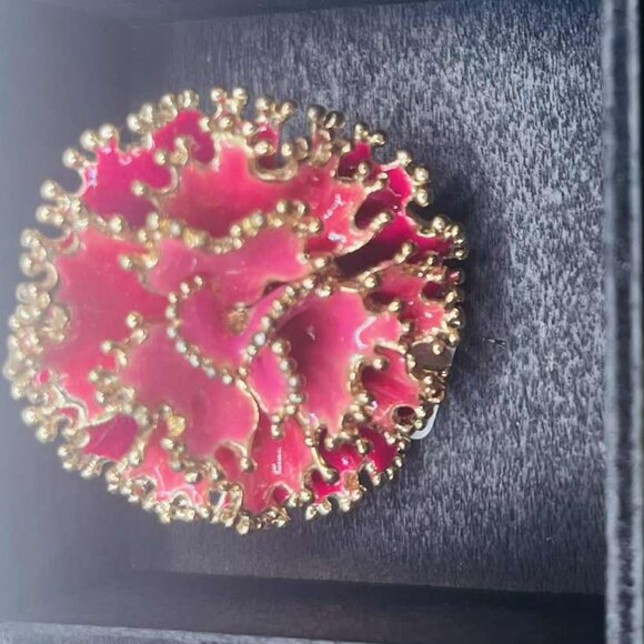 Vintage Gerry’s Enamel Berry Brooch — Red Fruit Pin, 1960s - Picture 6 of 8
